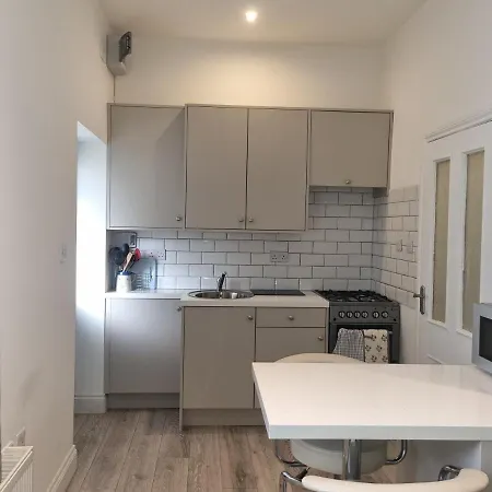 Cracatinni Mews Apartman